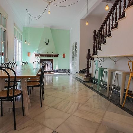 Barbatuke Bed & Bike Hostel Malaga Exterior photo