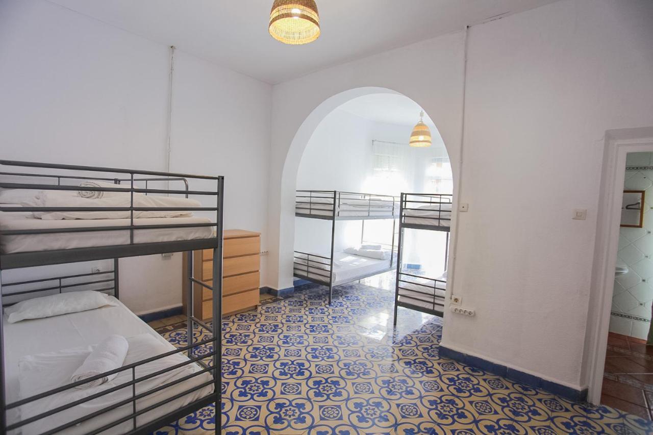 Barbatuke Bed & Bike Hostel Malaga Exterior photo