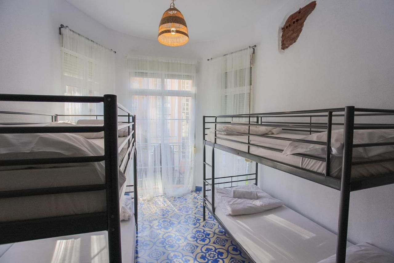 Barbatuke Bed & Bike Hostel Malaga Exterior photo