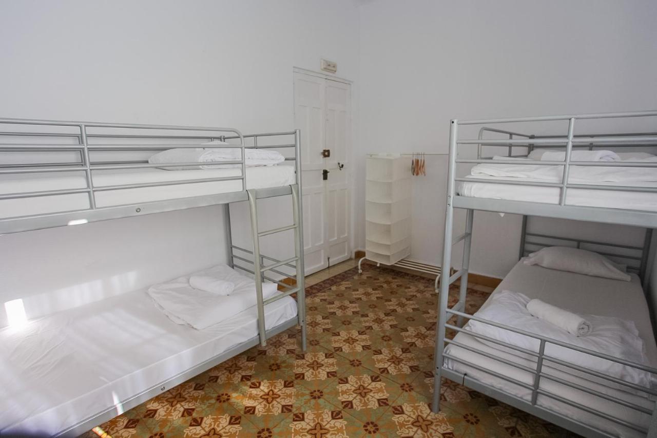 Barbatuke Bed & Bike Hostel Malaga Exterior photo