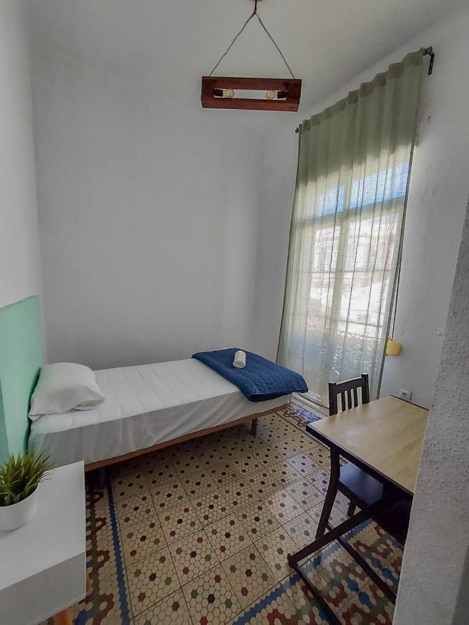 Barbatuke Bed & Bike Hostel Malaga Exterior photo